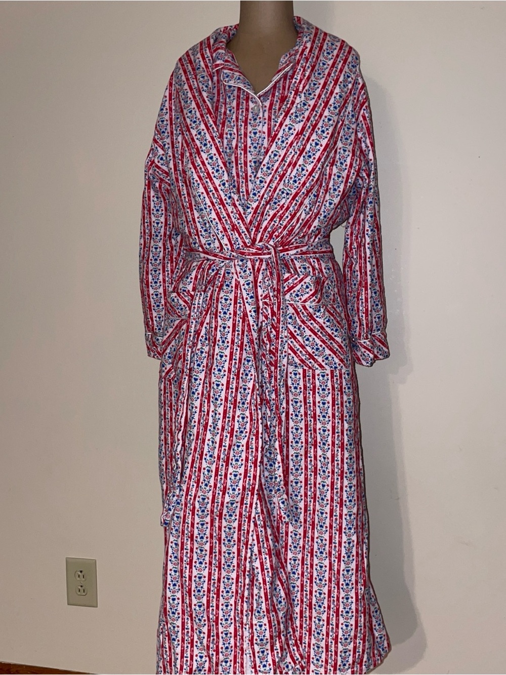 LANZ of SALZBURG Striped Floral Wrap Robe with button down TO match